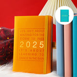 Hjemix | 2025 En Dag En Side Daglig Planlegger – Din Ultimative Gavekalender
