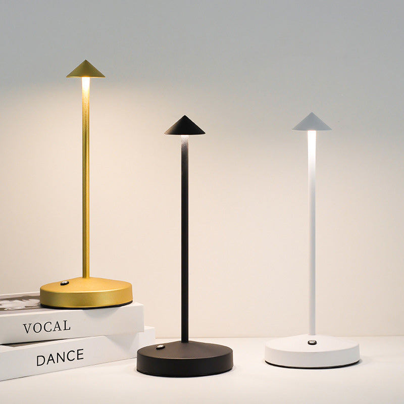 Hjemix | Modern Enkelhet Triangel Kjegle Rund Akryl Sylinder Jern LED Bordlampe for Stuen