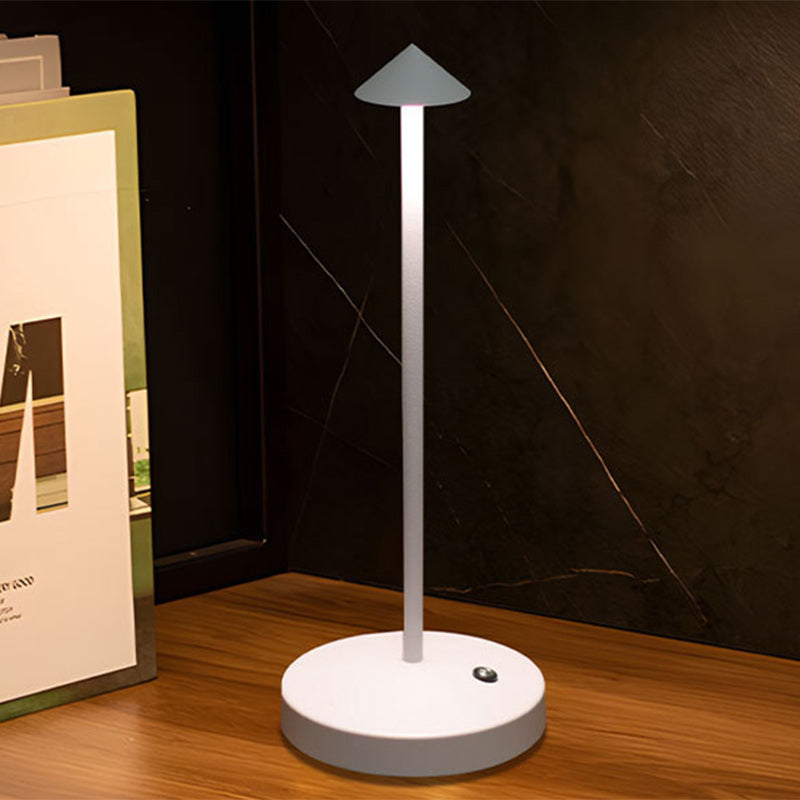 Hjemix | Modern Enkelhet Triangel Kjegle Rund Akryl Sylinder Jern LED Bordlampe for Stuen