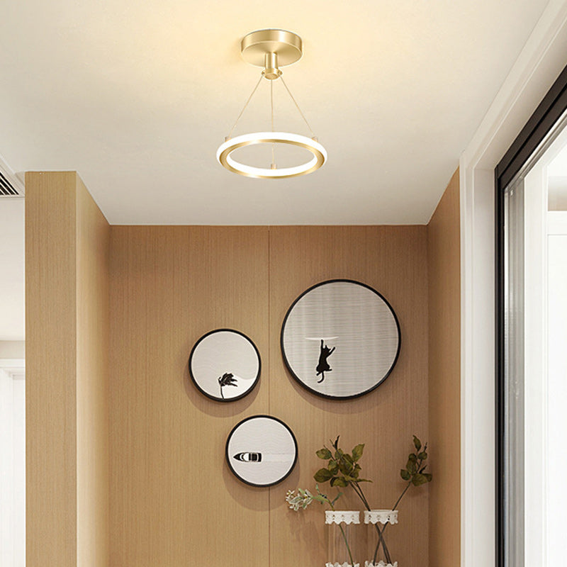 Hjemix | Moderne Nordisk Rund Metall Silica LED Semi-Flush Mount Taklampe for Korridor