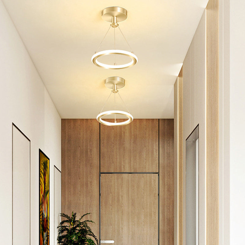 Hjemix | Moderne Nordisk Rund Metall Silica LED Semi-Flush Mount Taklampe for Korridor