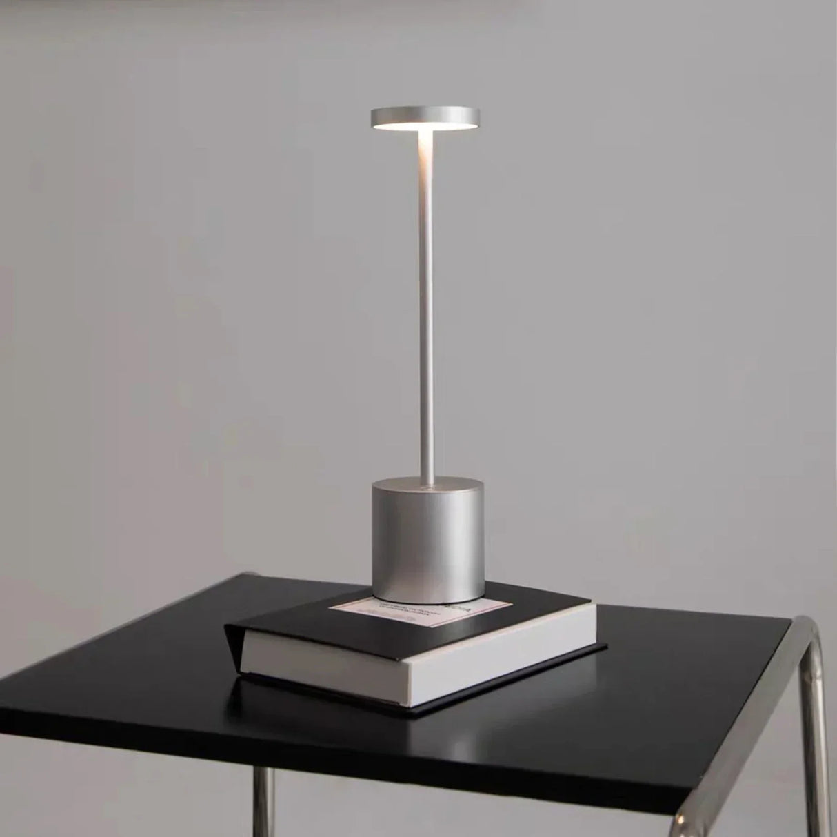 Hjemix | Klassisk trådløs lampe - Berøringssensor LED skrivebordslampe med 3 justerbare fargetemperaturer