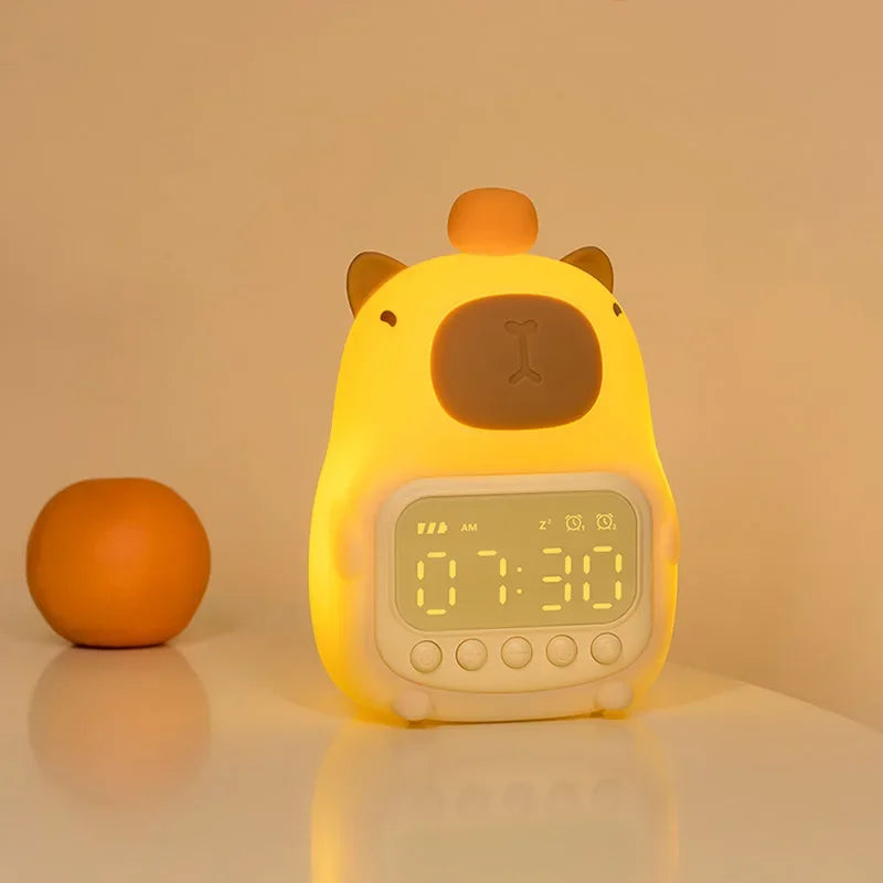 Hjemix | Capybara Klokke Lampe - Oppladbar Digital Vekkerklokke med Nattlys & Berøringsutsettelse
