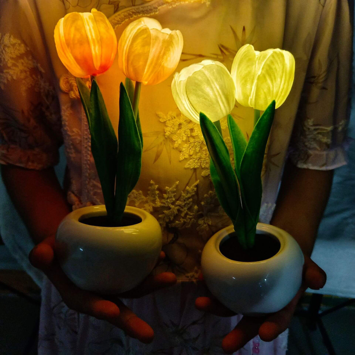 Hjemix | Moderne Kreativ Simulering Tulipan Peony LED Nattlys Bordlampe