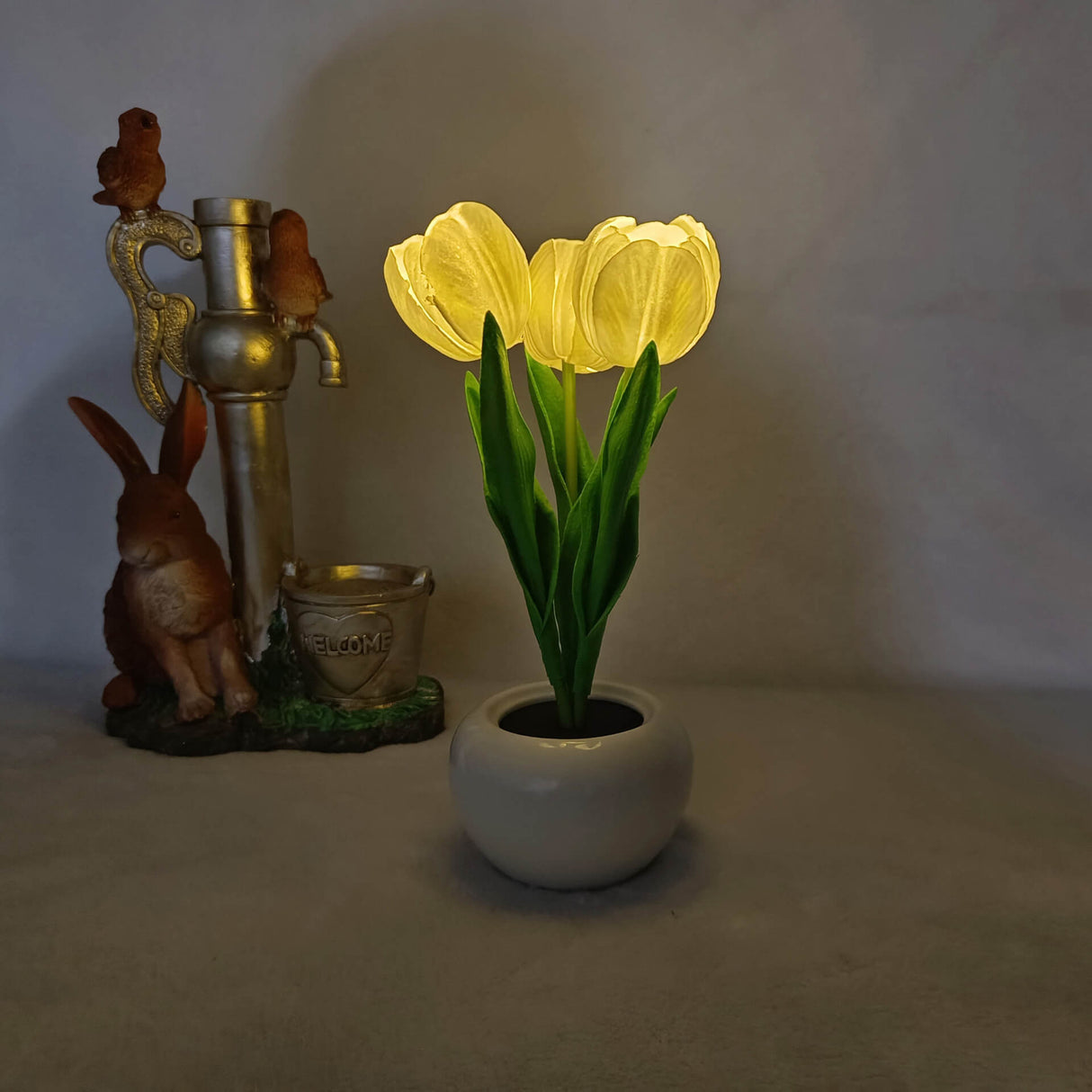 Hjemix | Moderne Kreativ Simulering Tulipan Peony LED Nattlys Bordlampe
