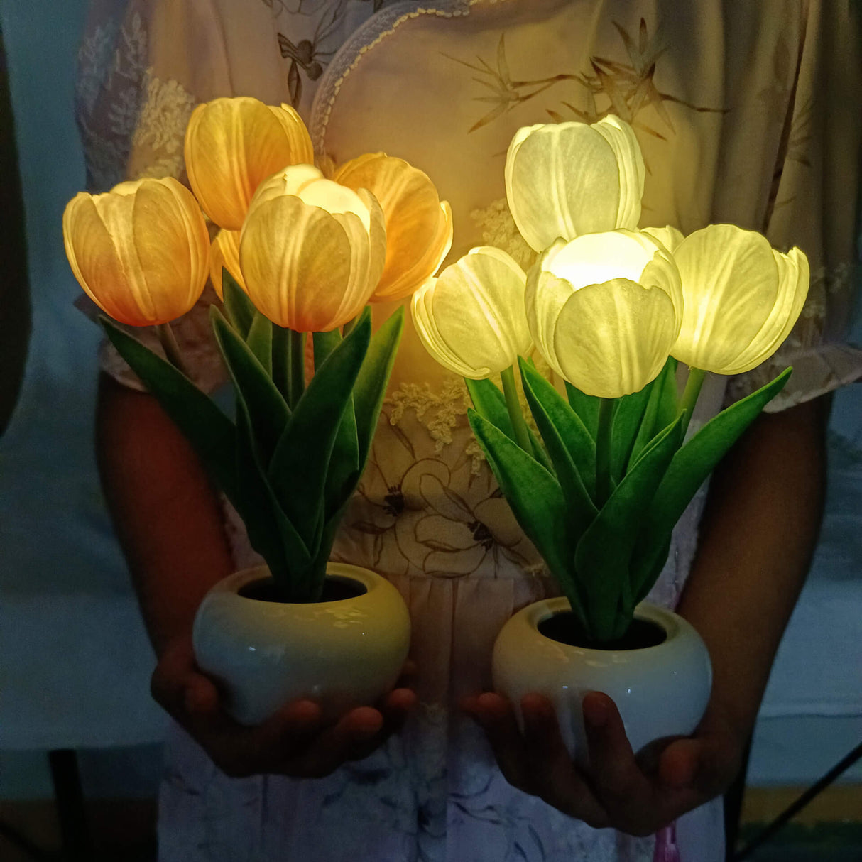 Hjemix | Moderne Kreativ Simulering Tulipan Peony LED Nattlys Bordlampe