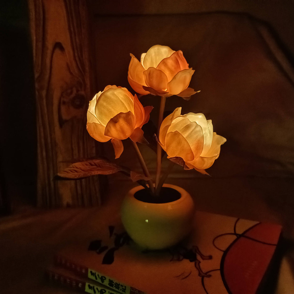 Hjemix | Moderne Kreativ Simulering Tulipan Peony LED Nattlys Bordlampe