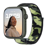 Hjemix | Frerndorf | Nylon Loop Klokkerem for Apple Watch Ultra 49mm & Watch Ultra 2 49mm / Series 9 & 8 & 7 45mm / SE 3 & SE 2 & 6 & SE & 5 & 4 44mm / 3 & 2 & 1 42mm (Hæren Grønn Kamuflasje)
