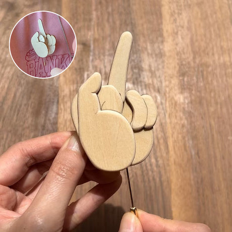 Hjemix | Morsom Tre Finger Pin