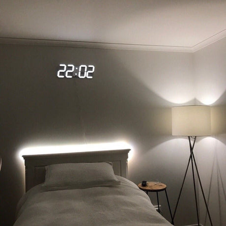 Hjemix 3D LED Veggklokke | Moderne Digital Klokke | Dimmbar LED Lys | Stilfull Veggdekor