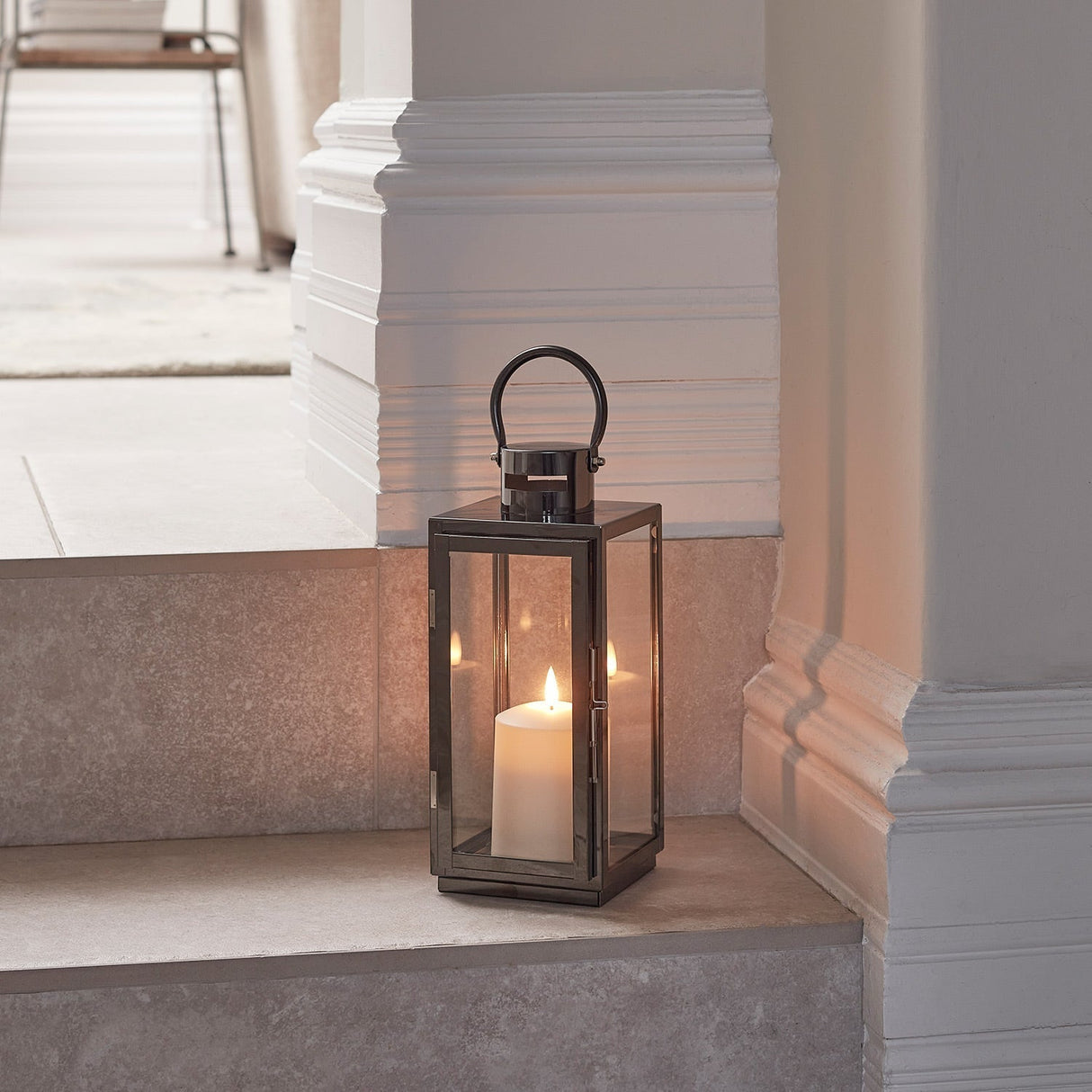 Hjemix | LED Lantern Rustfritt Stål Mørk Grå med TruGlow LED Lykke