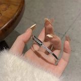 Hjemix | Åpen armbånd laget av 925 sterling sølv med zirkonia