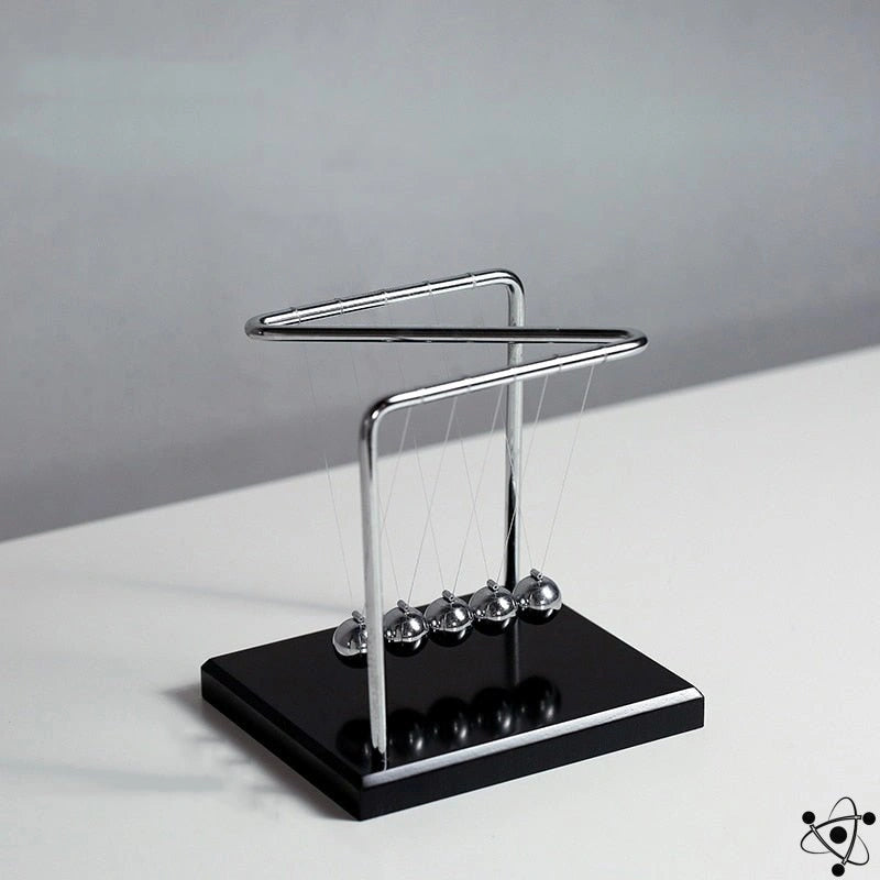 Hjemix | Newton's Pendulum Form Z