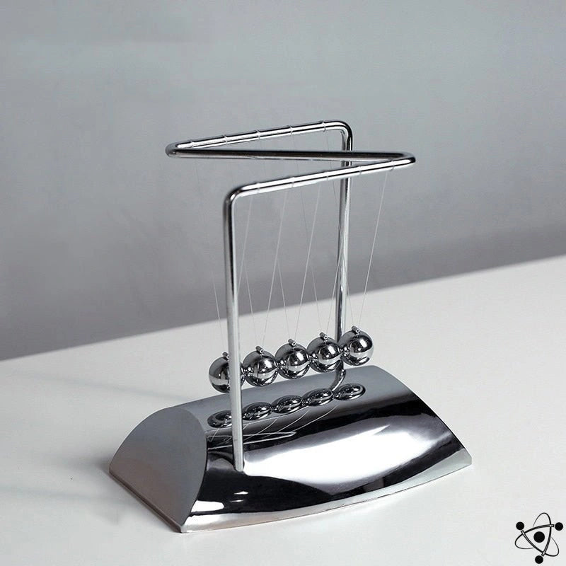 Hjemix | Newton's Pendulum Form Z