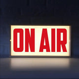 Hjemix | On Air Skilt Retro Lysboks Bordlampe