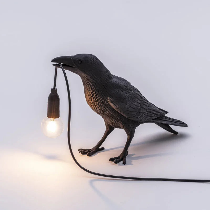 Hjemix | Moderne Lucky Bird Bordlampe – Kreativ Resin Dyre Design for Soverom og Stue
