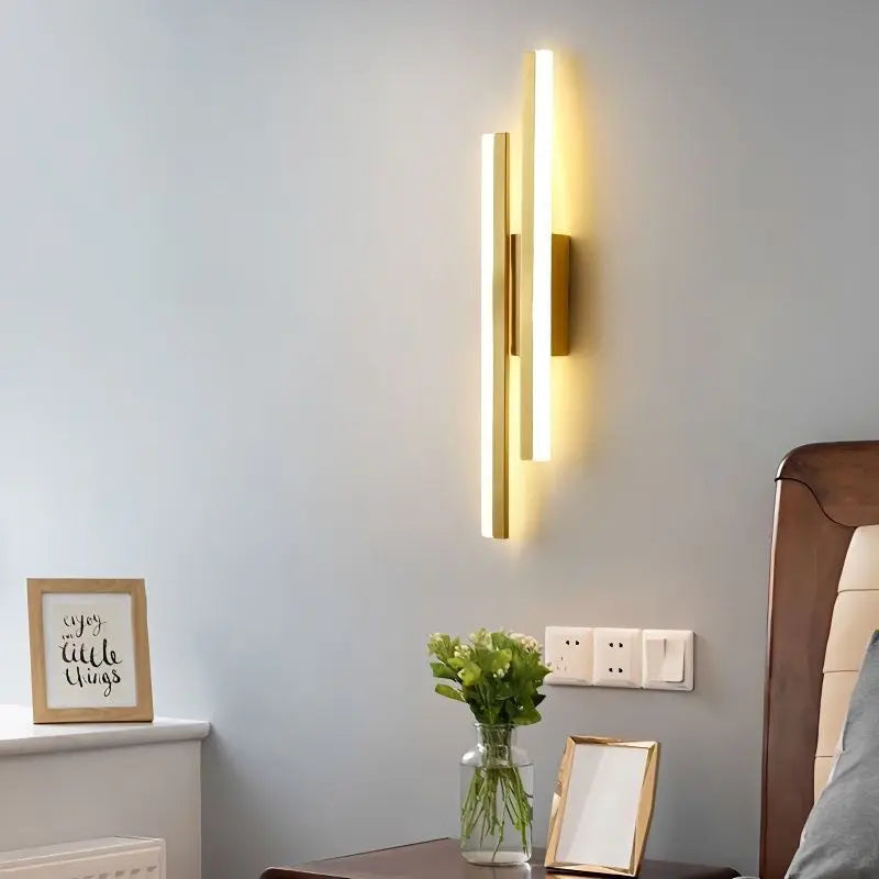 Hjemix | Moderne LED Vegglampe: Svart/Gull Akryl Romdekorasjonslys
