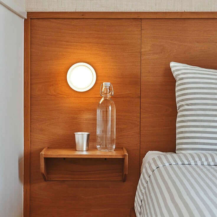 Hjemix | Futuristisk og unik solid Plexiglass vegglampe