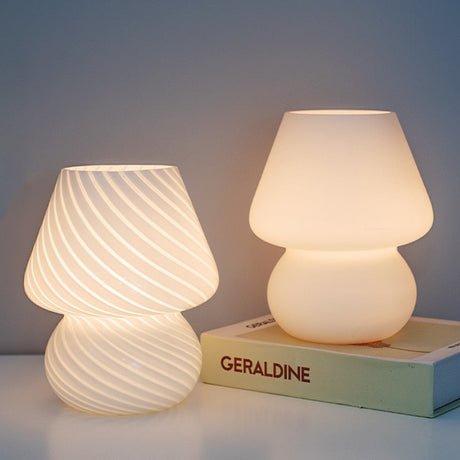 Hjemix | LED Skrivebordslampe i Soppshape laget av Glass