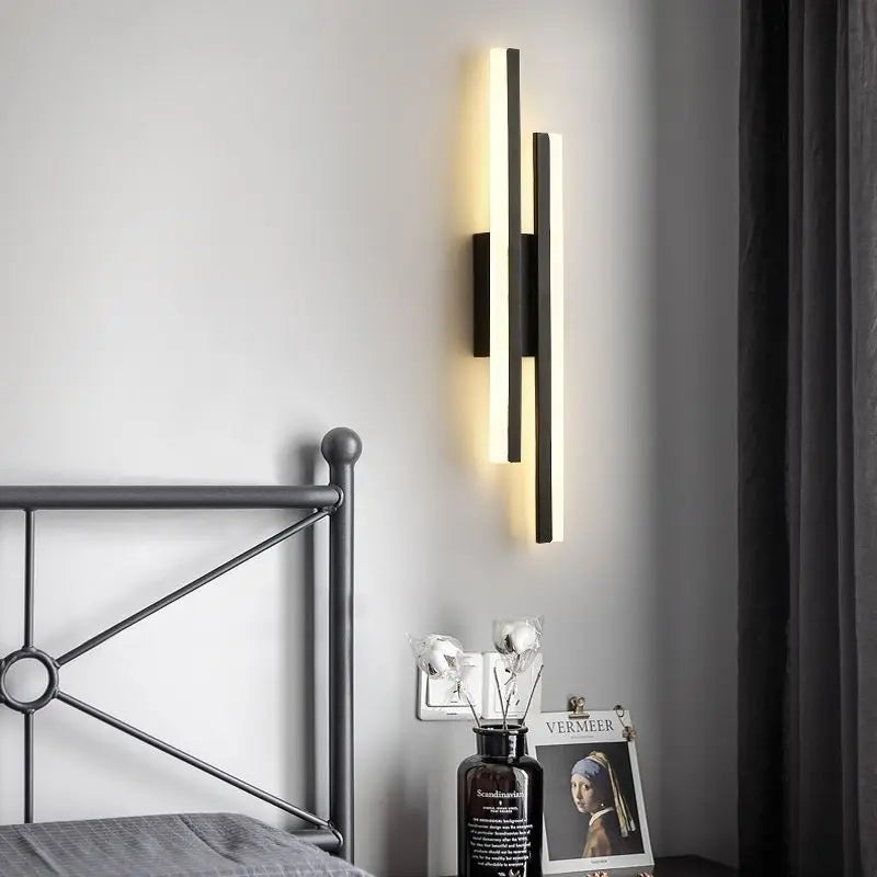 Hjemix | Moderne LED Vegglampe: Svart/Gull Akryl Romdekorasjonslys