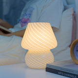Hjemix | LED Skrivebordslampe i Soppshape laget av Glass