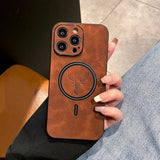 Hjemix | Luxury Deer Leather Apple iPhone Case | Magnetisk telefonveske, trådløs veske, MagSafe, trådløs lading, beskyttelsesveske, deksel for iPhone 15, 14, 13 Pro Max Plus
