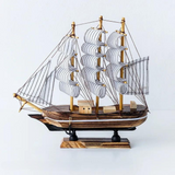 Hjemix | Royaleva Nordic Wood Sailboat Sculpture - LED-belyst dekorativt stykke, batteridrevet
