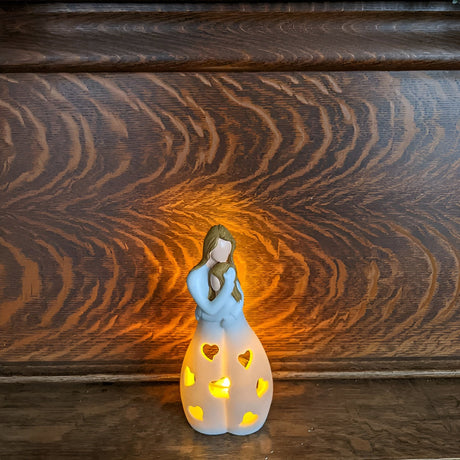 Hjemix | Omfavne Mor Datter Figur Flammende Lysestake - LoveGlow