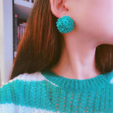 Hjemix | Lys og morsom håndlaget multicolor perle pompom stud øredobber