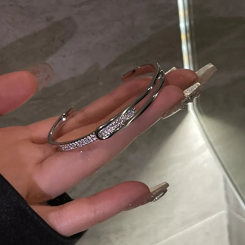 Hjemix | Åpen armbånd laget av 925 sterling sølv med zirkonia