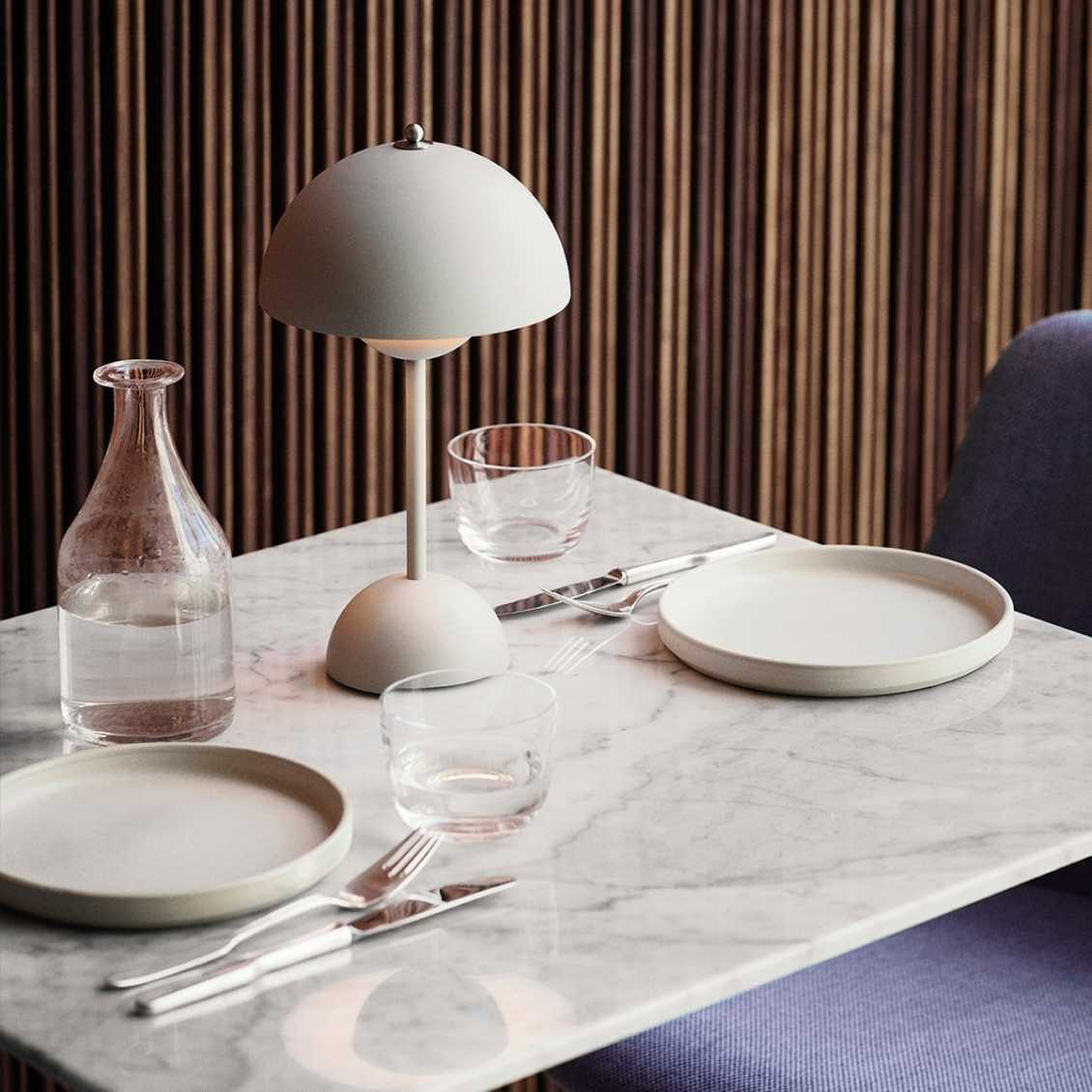 Hjemix | LunarGlow - LED bordlampe for et koselig interiør