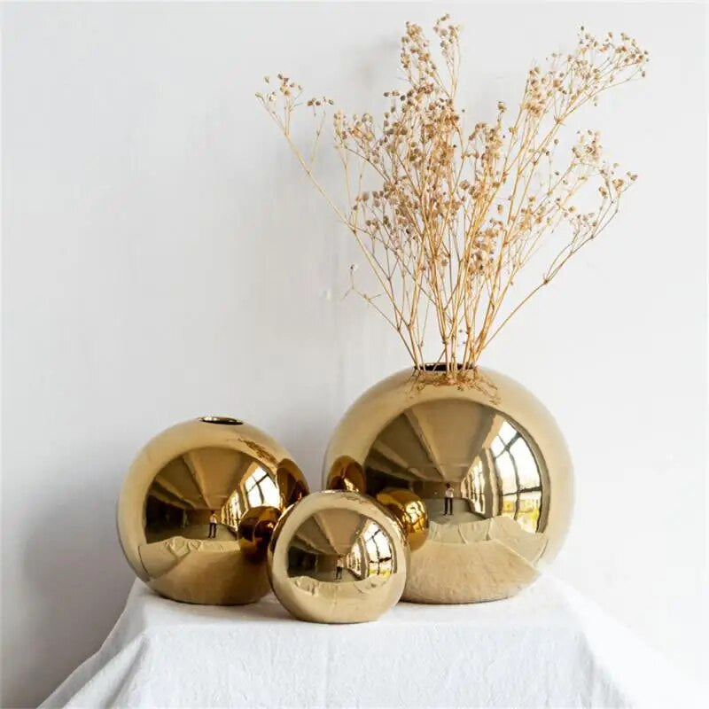 Hjemix | Golden Ball Vase