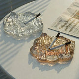 Hjemix | Ashtreyd dekorasjon laget av fjellglass i isstil