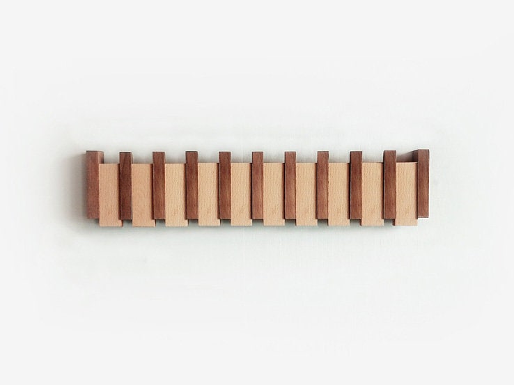 Hjemix | Klesskap - PianoWood - Håndlaget Design - 5-13 Kroker