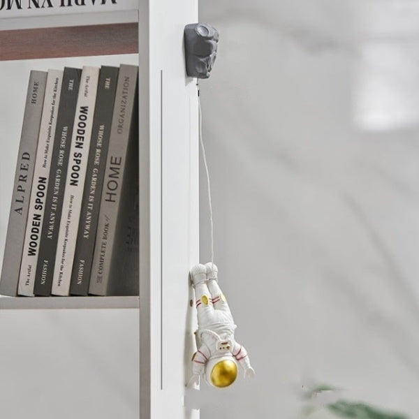 Hjemix | Astronaut Klatrer Veggdekorasjonsfigurer