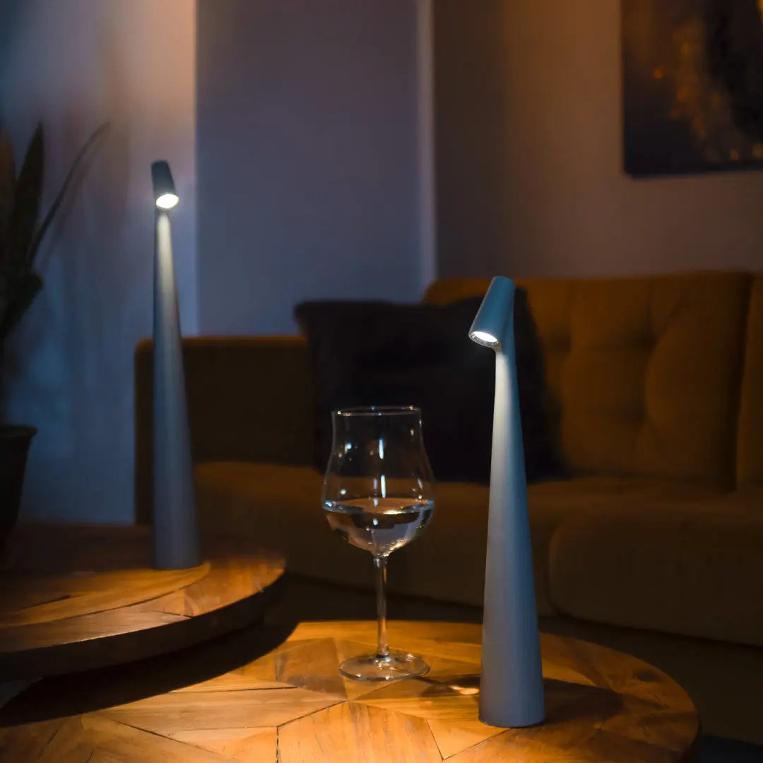 Hjemix | Trådlamp LED lampe i minimalistisk design | Bordlampe