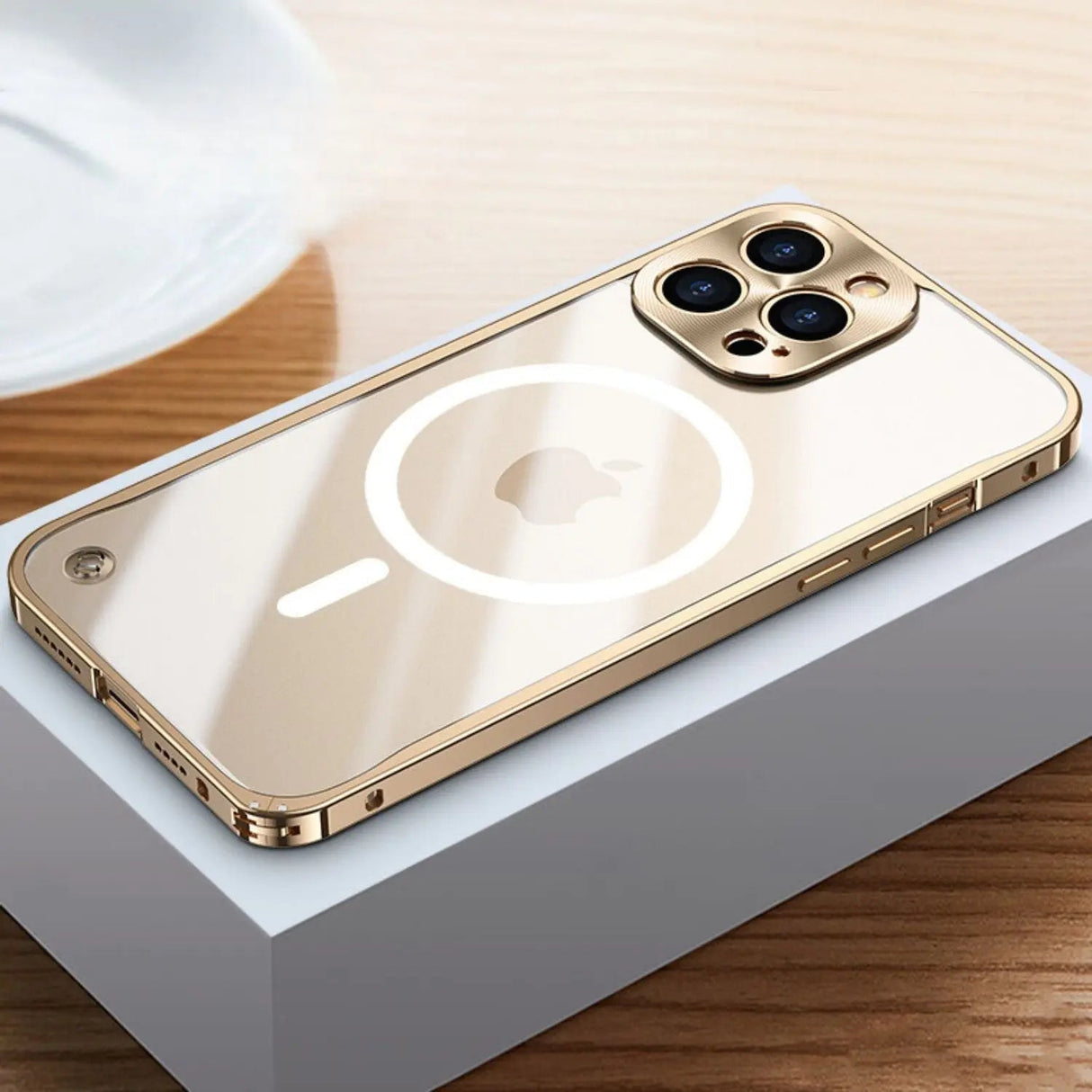 Hjemix | Metall Luksus MagSafe Deksel for iPhone Pro Max - Slankt og Stilig Design med Maksimal Beskyttelse