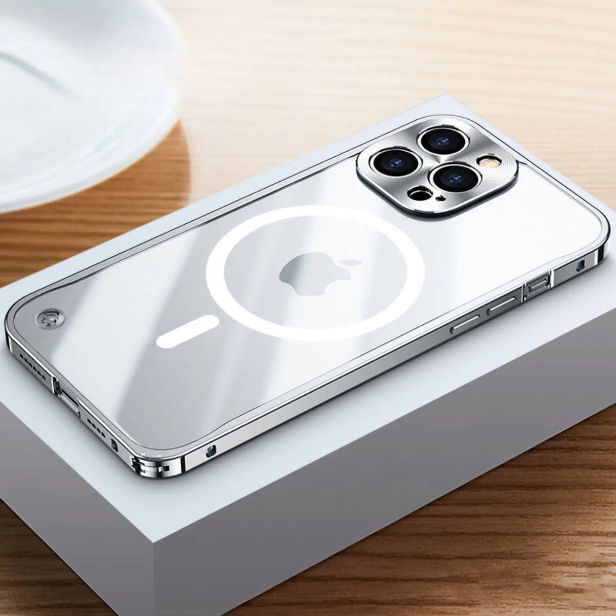 Hjemix | Metall Luksus MagSafe Deksel for iPhone Pro Max - Slankt og Stilig Design med Maksimal Beskyttelse