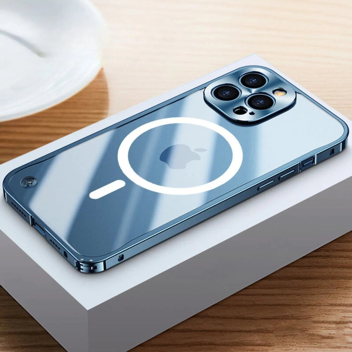 Hjemix | Metall Luksus MagSafe Deksel for iPhone Pro Max - Slankt og Stilig Design med Maksimal Beskyttelse
