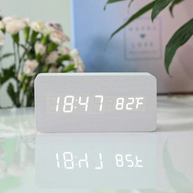 Hjemix | Minimalistisk LED Klokke | Tre