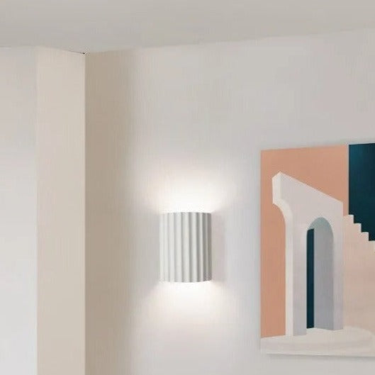 Hjemix | Minimalist Groove Vegglampe | Harpiks, Opp og Ned