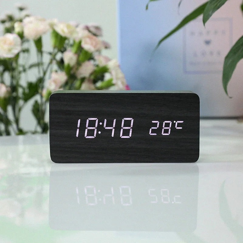 Hjemix | Minimalistisk LED Klokke | Tre
