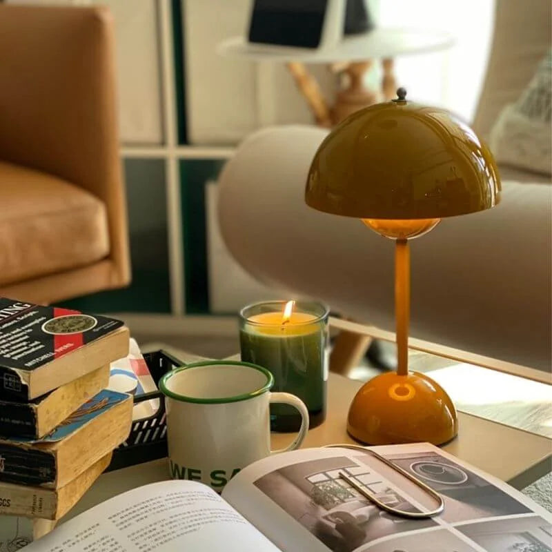 Hjemix | Moderne Bordlampe - dette er USB ADVARSEL