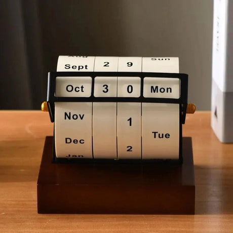 Hjemix | Perpetual Bike Desk Calendar