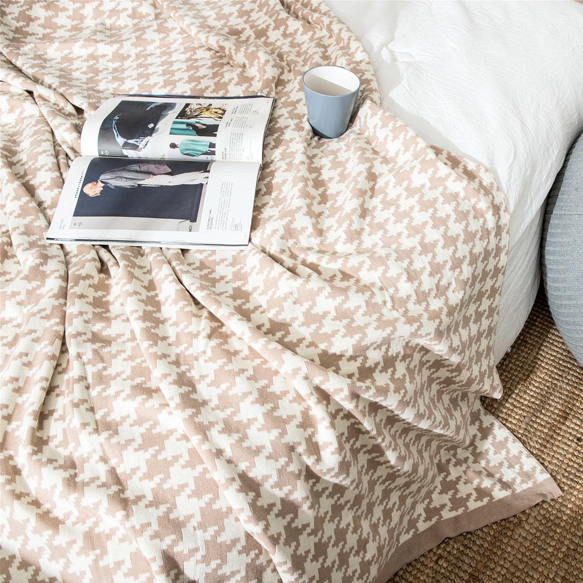 Hjemix | PlaidLuxe Houndstooth Kasteteppe | Rutete Design | Myk & Koselig | Ulike Størrelser