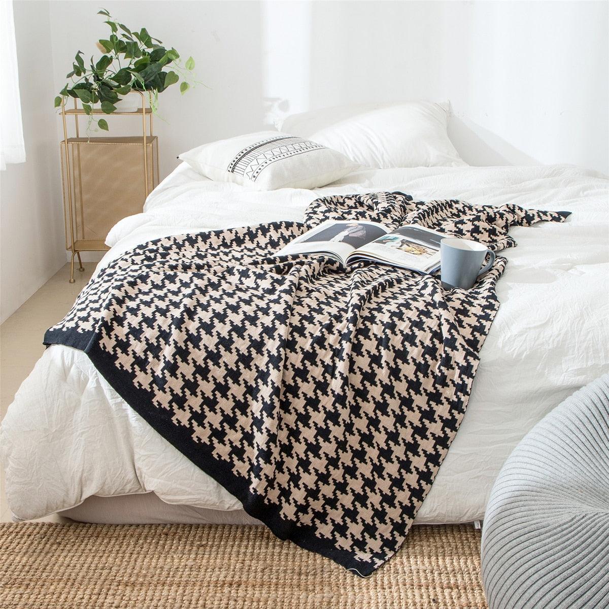 Hjemix | PlaidLuxe Houndstooth Kasteteppe | Rutete Design | Myk & Koselig | Ulike Størrelser