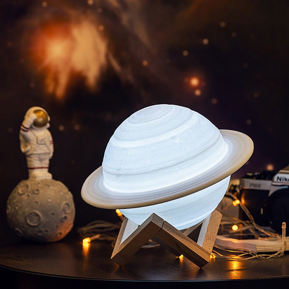 Hjemix | Lampe - SaturnGlow - Planetarisk Design - Justerbart Lys