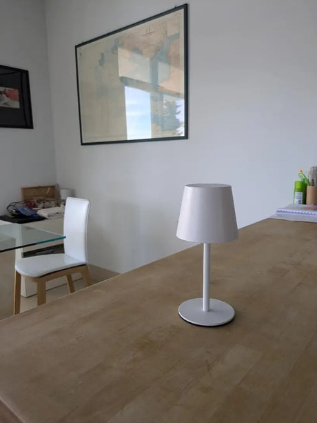 Hjemix | LED Bordlampe – Trådløs, Berøringskontroll & Dimmbar Lys