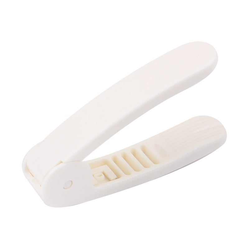 Hjemix | Peanut Seed Peel Plastic Peanut Clip