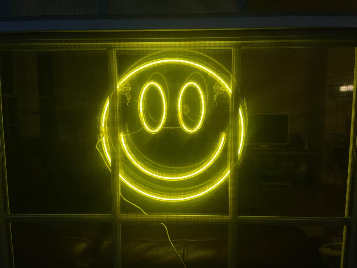 Hjemix | Smil Ansikt Neon Skilt